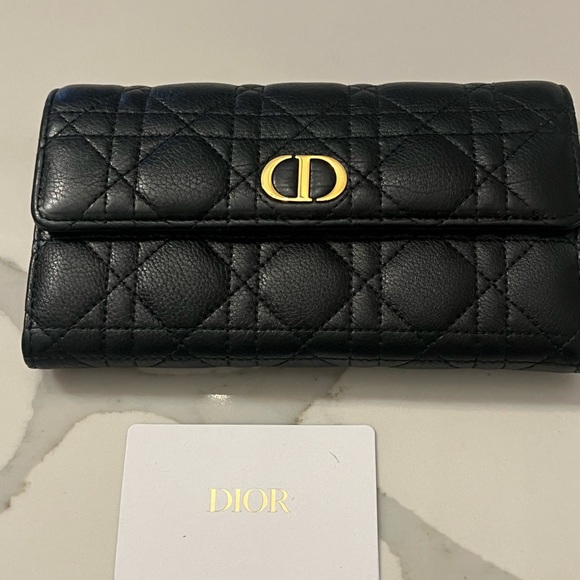 Dior Black Quilted Wallet - Picture 2 of 9